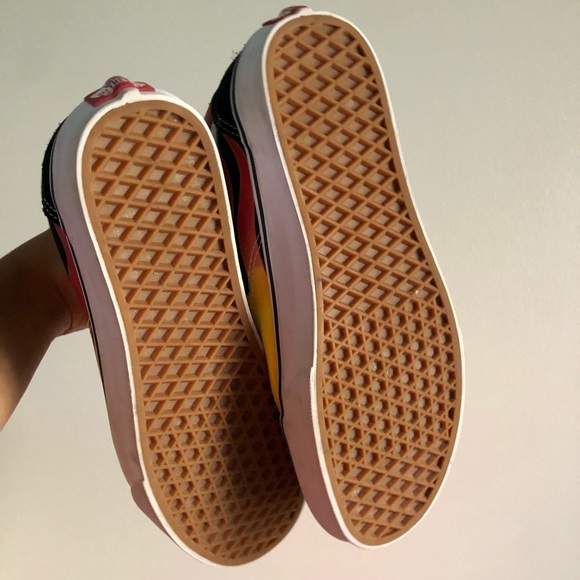 Fire vans shoe 🔥 - Picture 2 of 3